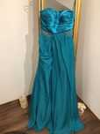 Vand rochie Pronovias