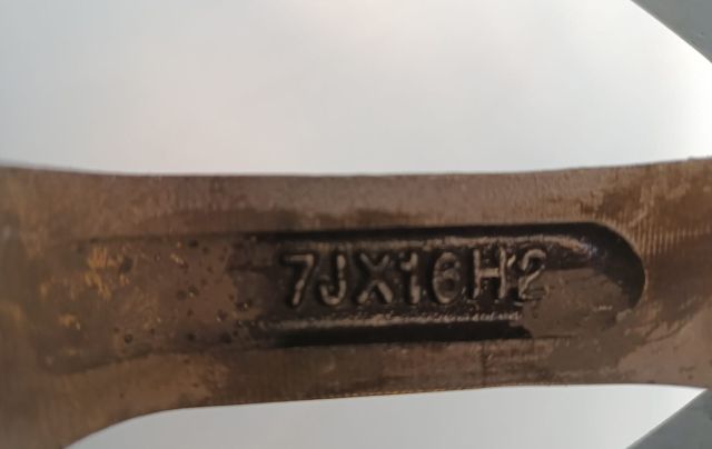 Set jante aliaj cu anvelope m+s, 215/60 R16 / 99H / 16 Inch, 5 X 112