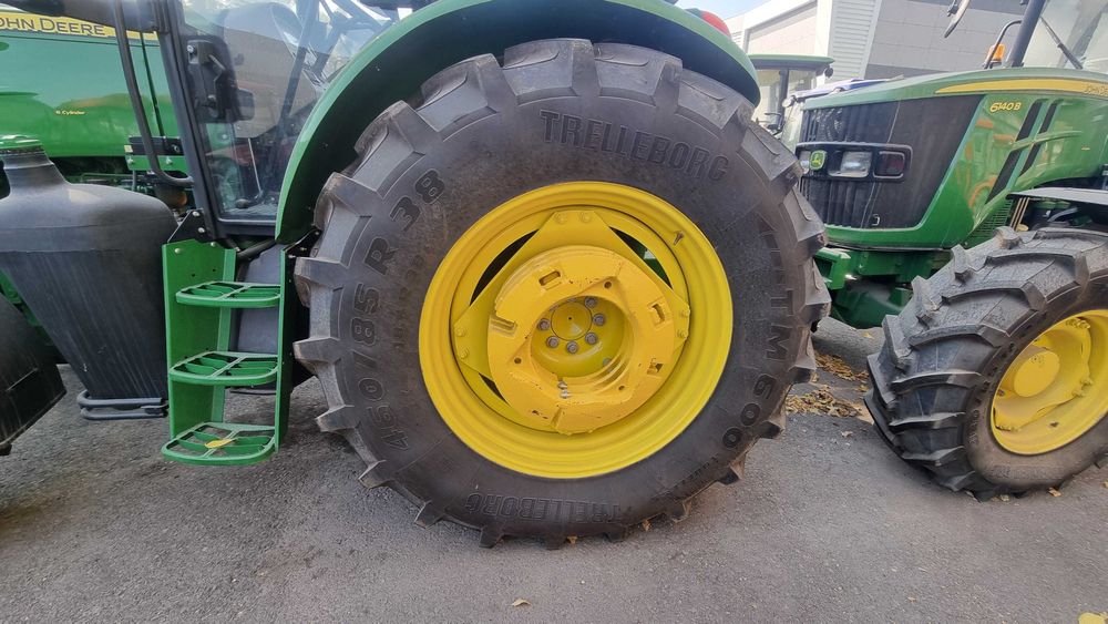 Трактор 140 от кучи John Deere 6140B