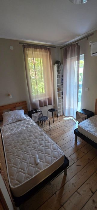 Етаж от къща под наем в Център