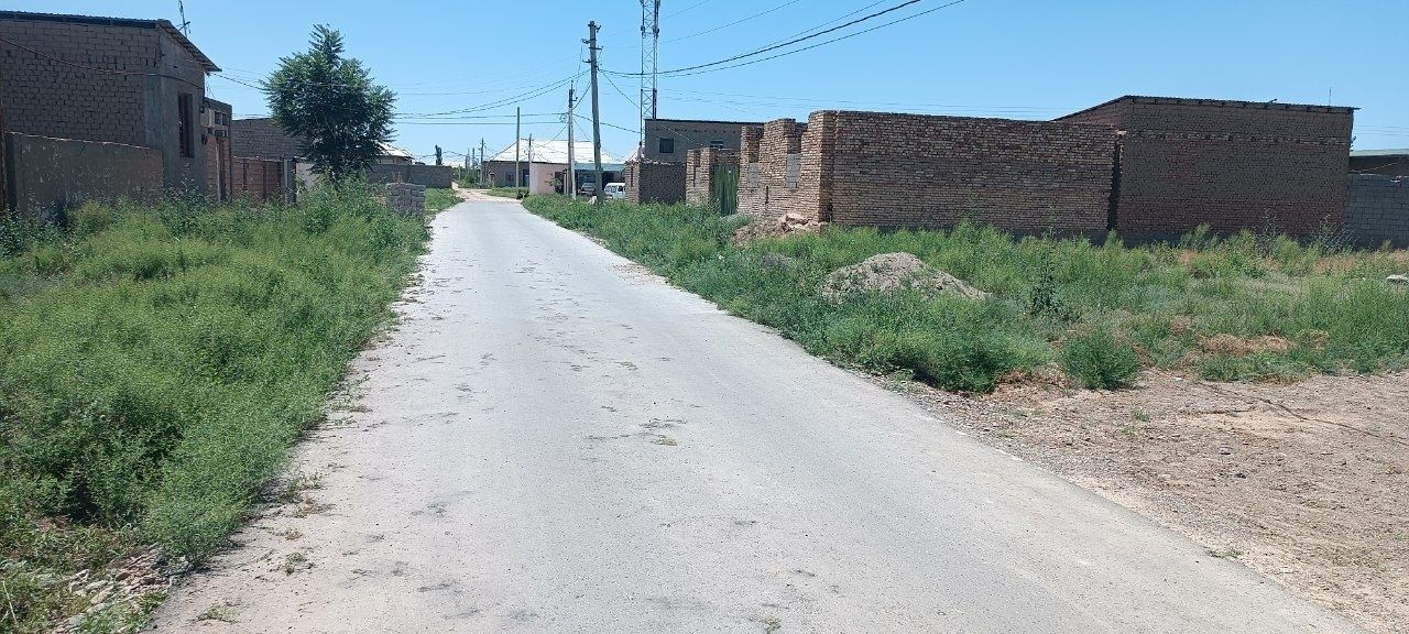 Ховли сотилади шахар ўртасида