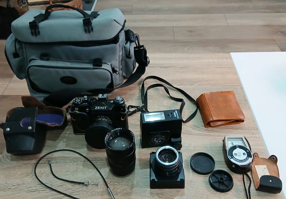 Set Aparat Foto Zenith 11/2 Obiective/Filtre/Blitz
