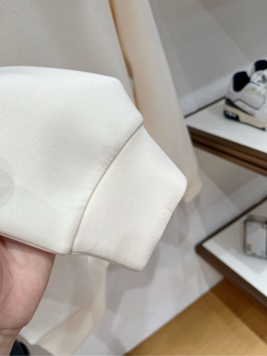 Bluza Prada , calitate premium , L , noua , pe comands