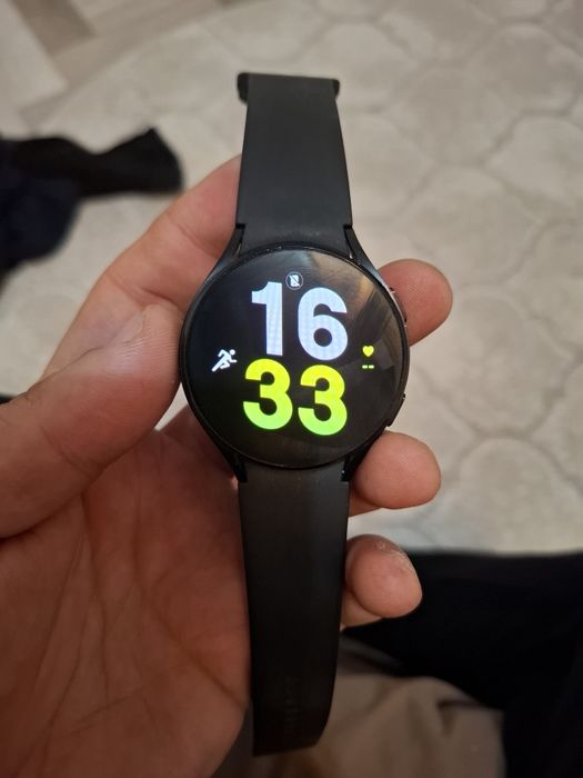 Продам Samsung galaxy Watch 4