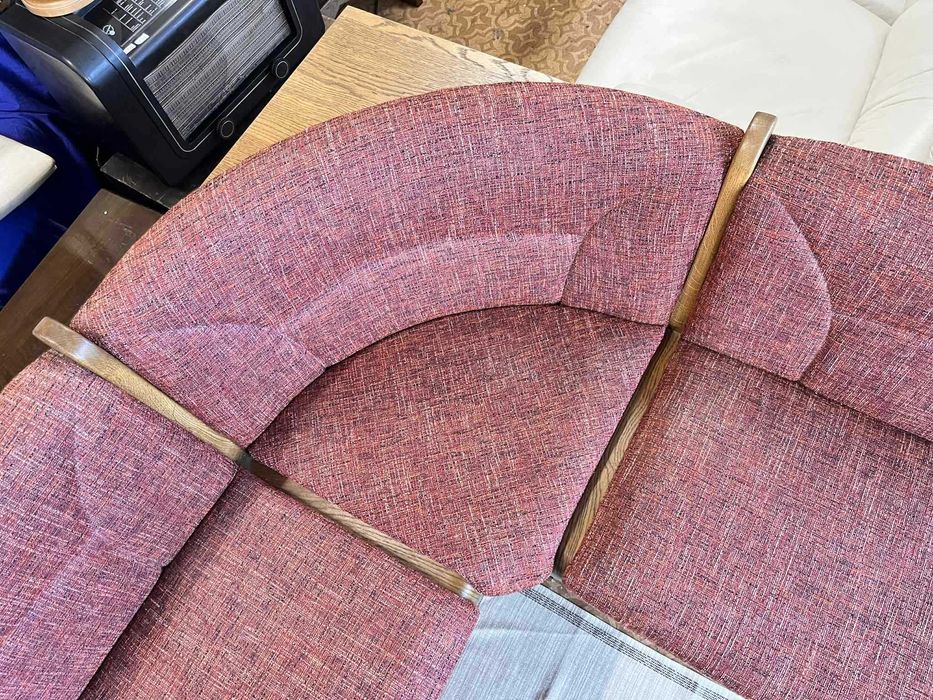 Красив ъглов диван за кухня