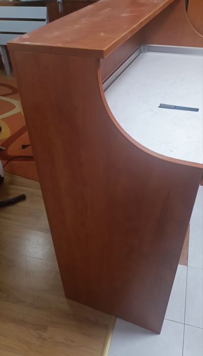 Продавам мини бар широк 120 см
