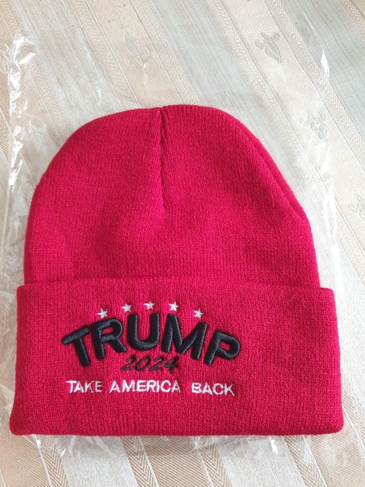 Sepci si fesuri Donald Trump