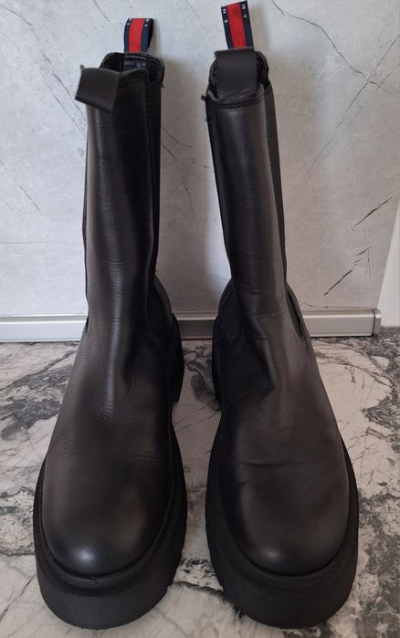 Tommy hilfiger естествена кожа унисекс