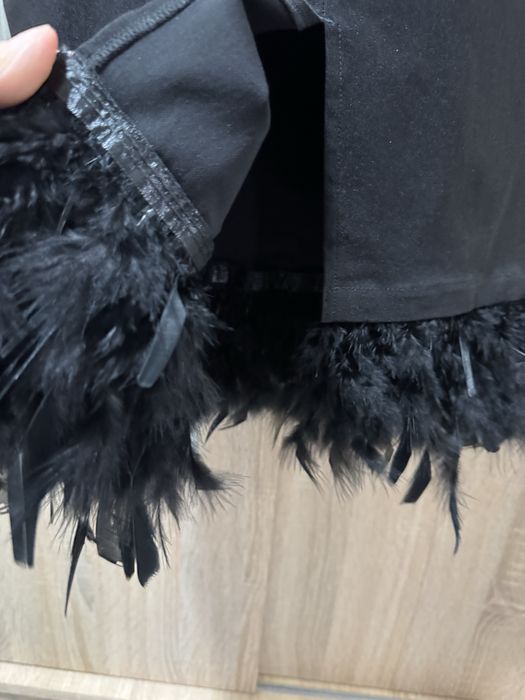 Rochita de ocazie cu pene