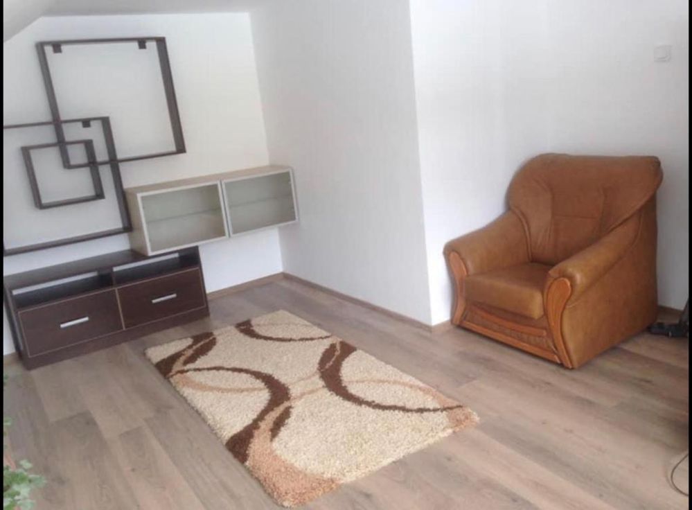 Inchiriez apartament