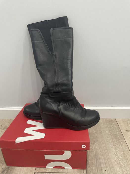 Продам женские зимние сапоги 38 размер