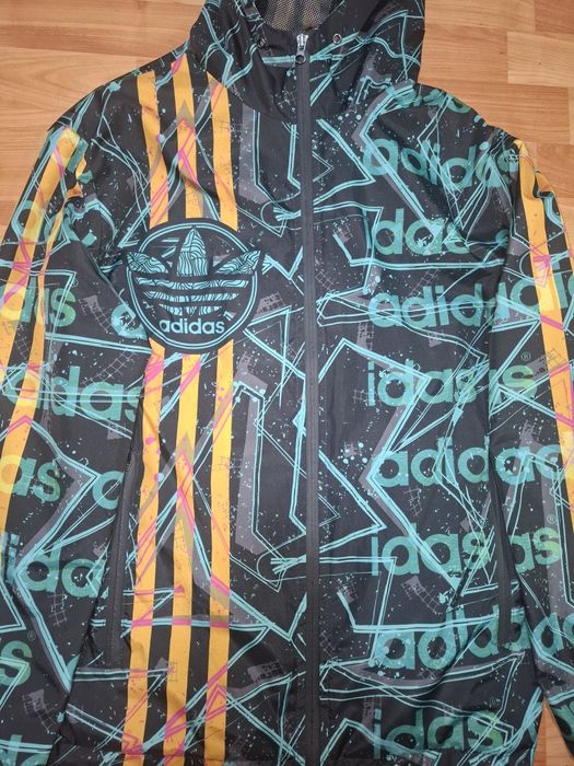 Geaca subtire Adidas anti-vant