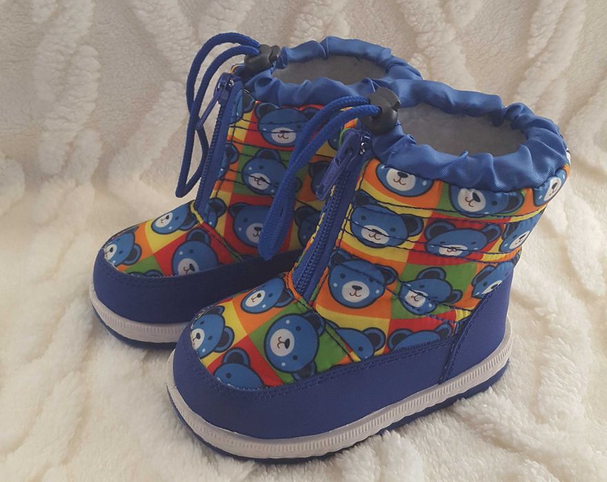 Детски апрески / ботуши - 23 номер