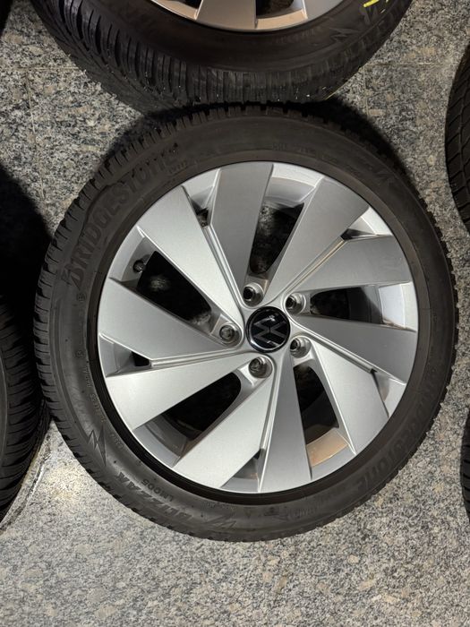 Set 17 Original Vw Golf 8 Anvelope Bridgestone Blizzak LM005 205/50/17