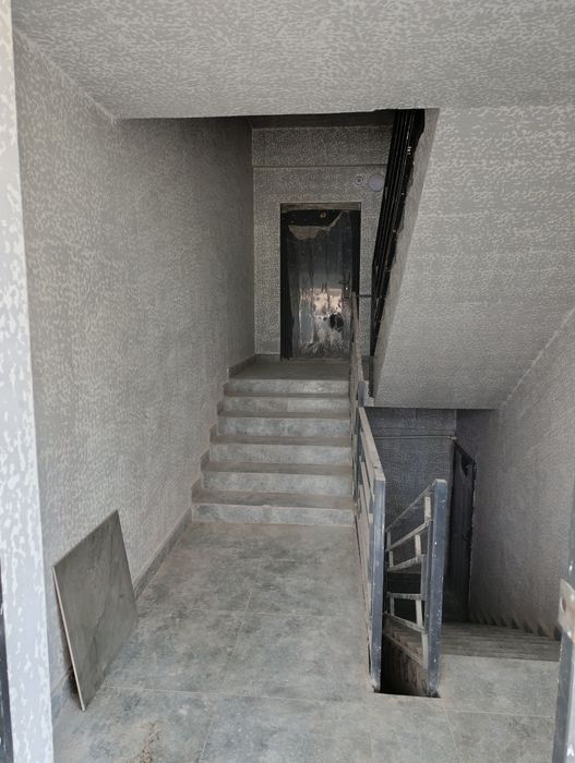 Юнусабад 1/1/4 кадастр есть! Кирпичный