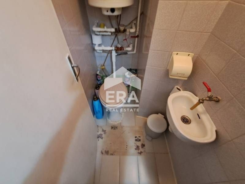 Продава се Тристаен апартамент в Варна, Възраждане 1 - 90 кв.м за 907 €/кв.м - Снимка #11