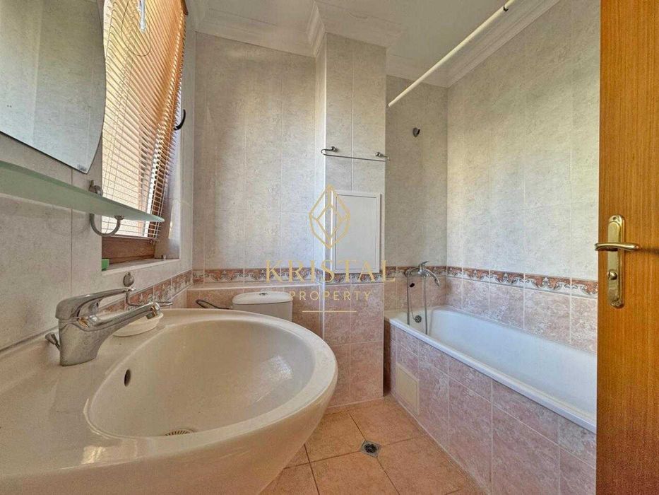 Продава се Тристаен апартамент в к.к. Слънчев бряг - 105 кв.м за 1000 €/кв.м - Снимка #11