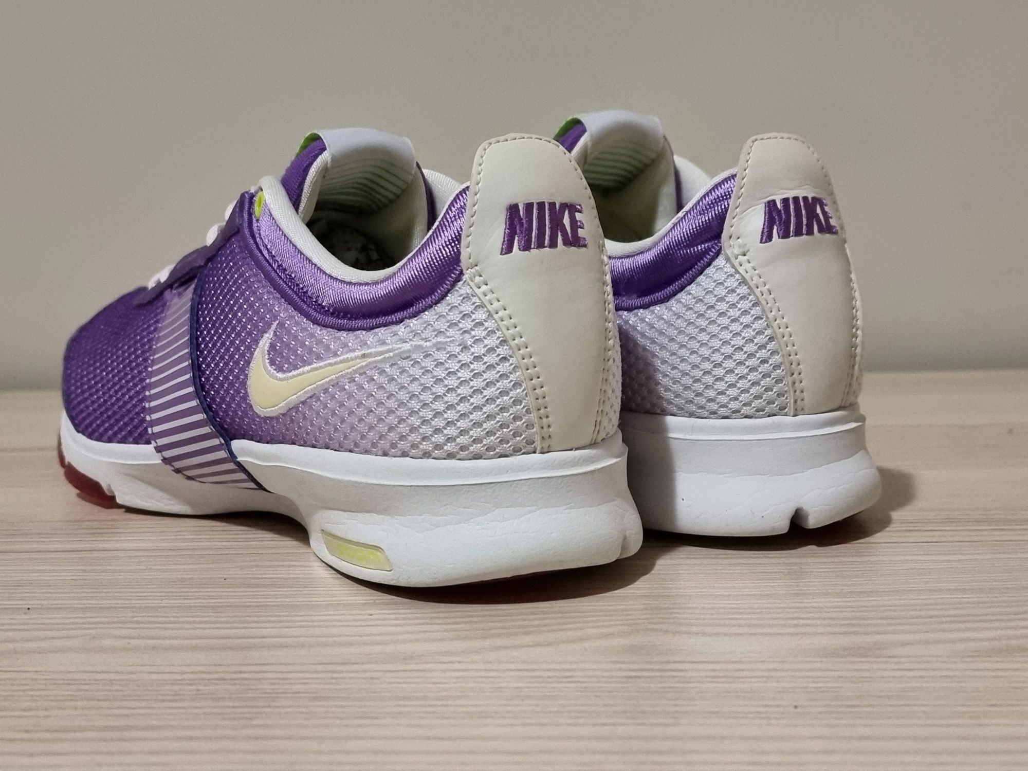 Nike  Zoom Trainer  Essential 2 спортни обувки 40 номер