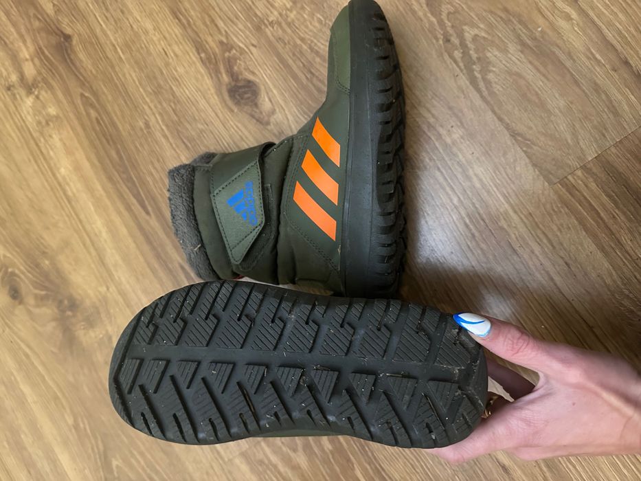 Зимни ботушки адидас