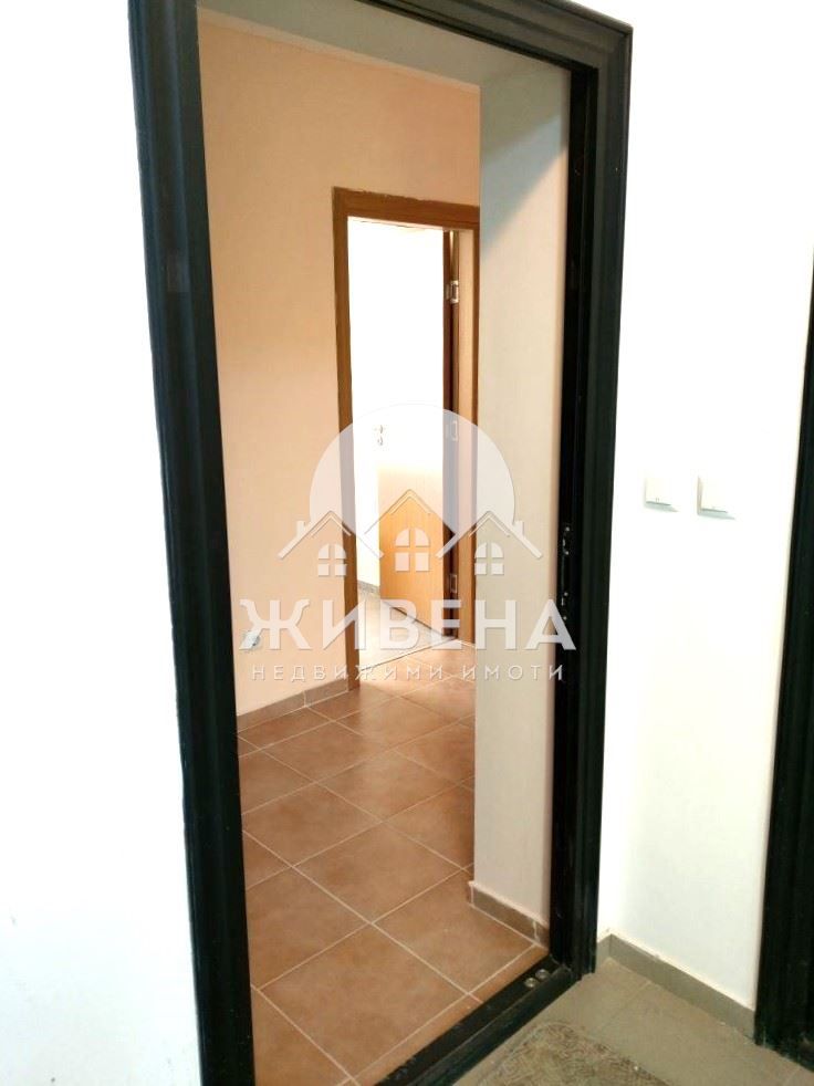 Продавам обзаведен 3-стаен апартамент, с.Кранево, площ 71 кв.м