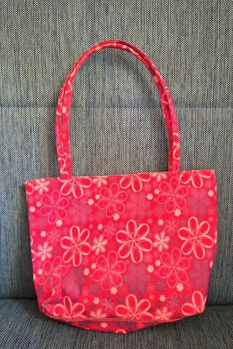 Сладки чантички за малки дами