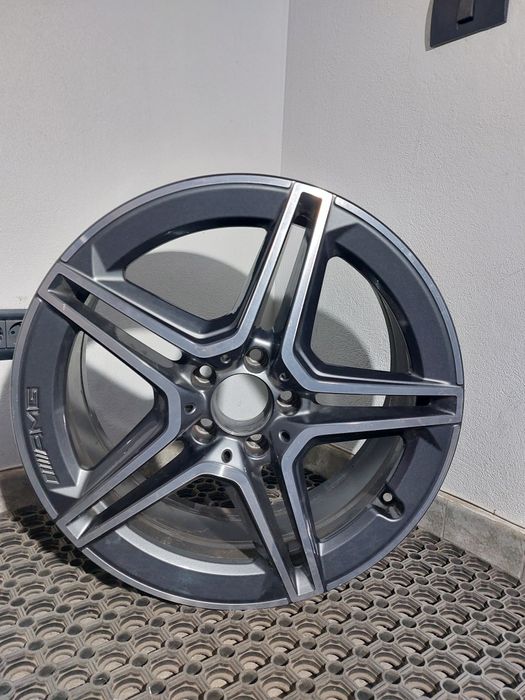 o janta  19 mercedes glb x247 w247 gla h247 cla c118 amg 7,5j et53 gri