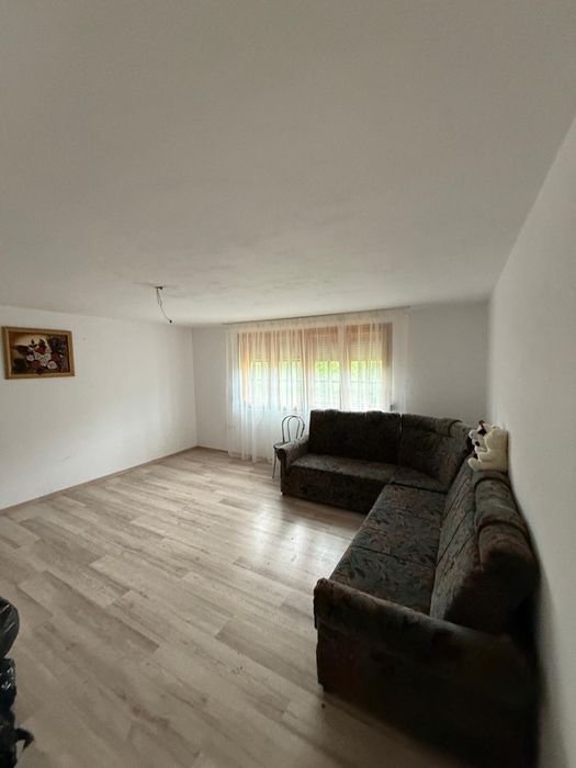 Casa de vanzare 2000mp Tulnici