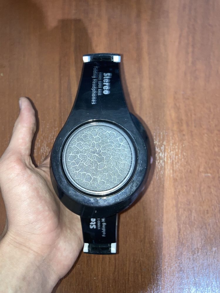 Bluetooth наушник