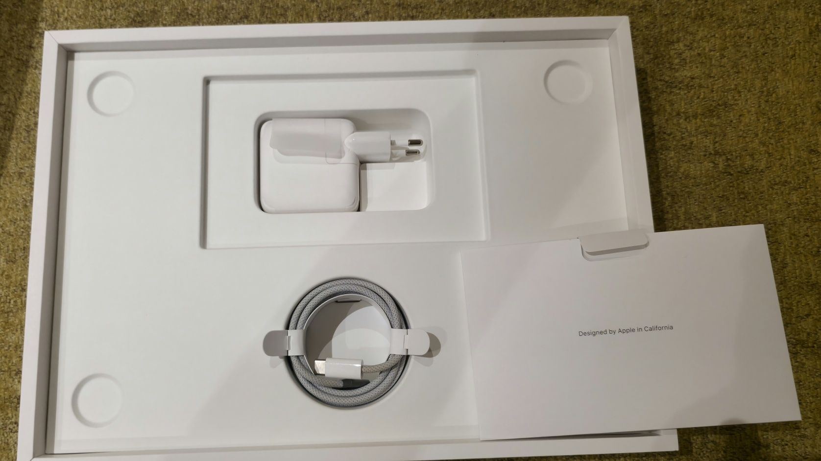 Apple Macbook air 13,6 2022 m2 Ram 16GB 256GB Grey