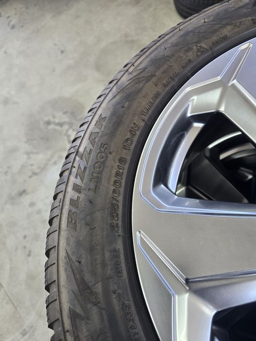 4 Броя 225/60/18 Bridgestone 5 - 5,5mm