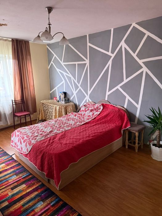 Vând Apartament 3 camere, centrală, izolat interior/exterior.