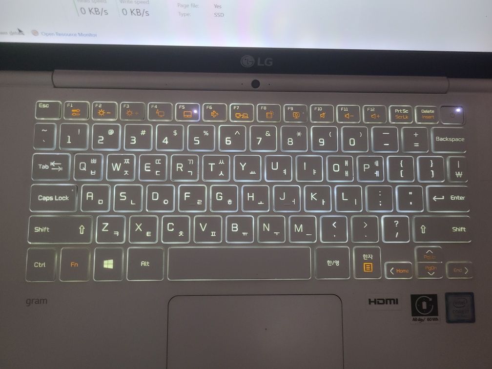 LG GRAM Core i7 7500 sotiladi