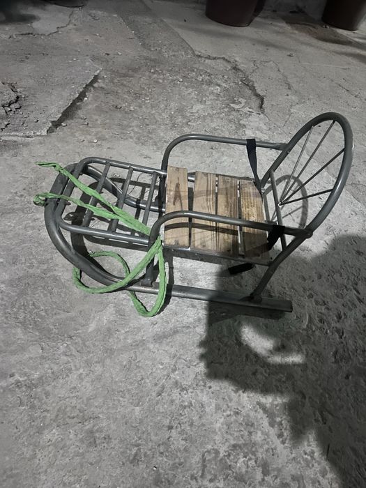 Прдаются зимние сани