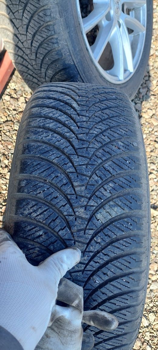 4 roti de ford 205/55/16