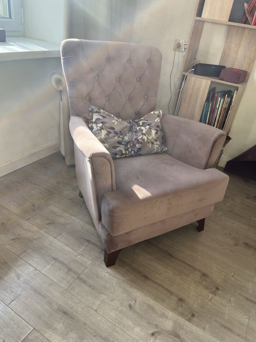 Кресло для зала или спальни
