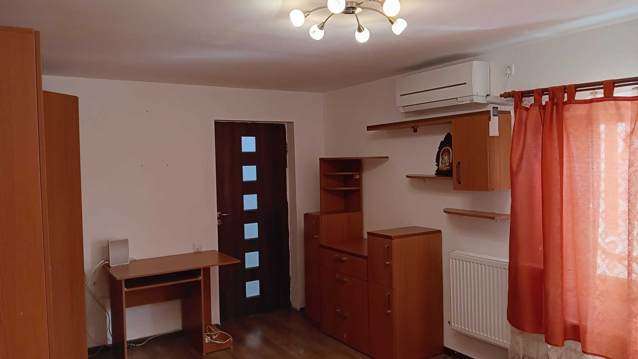 Vanzare apartament 2 camere, etaj 1, Ploiesti