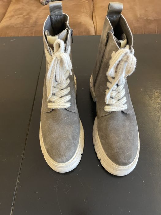 Зимни боти от велур