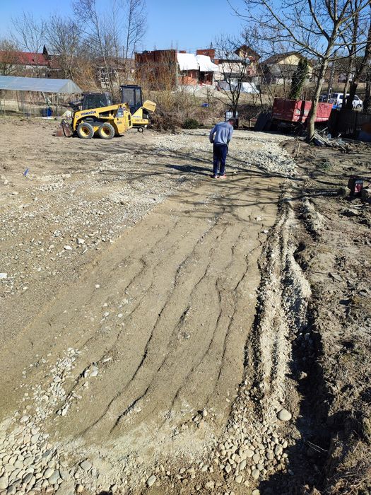 Execut lucrări cu Miniexcavator și bobcat