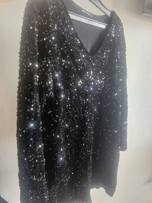 Платье с пайетками