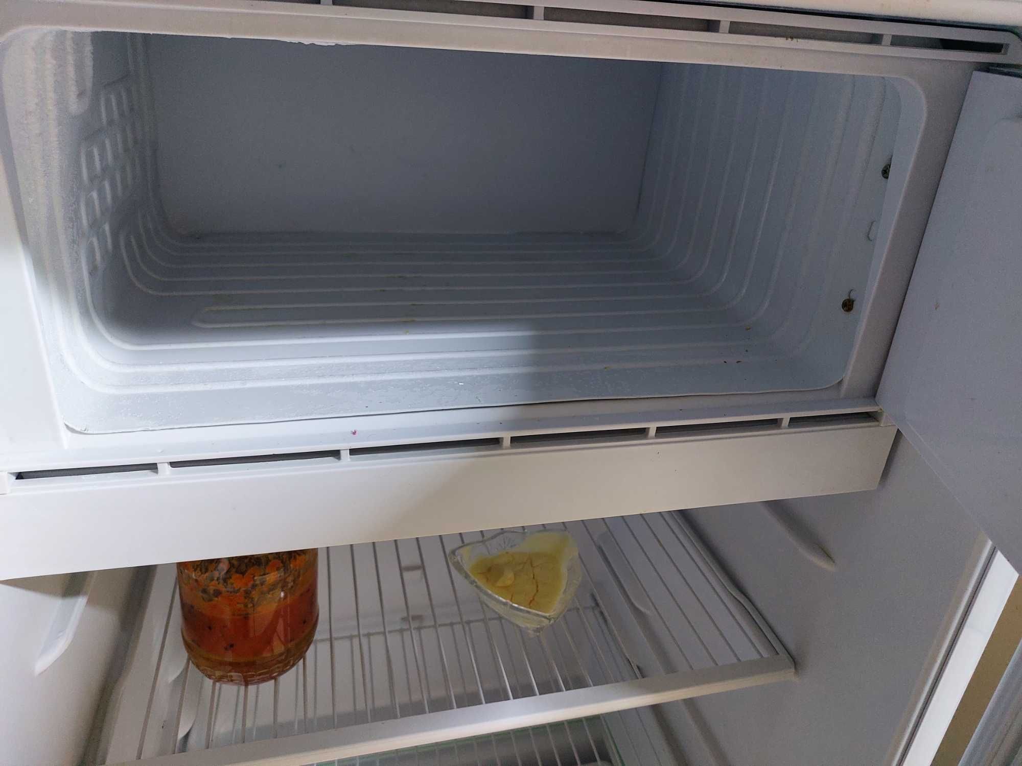 Холодильник Бирюса высота 90 новый
