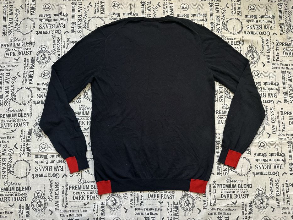 HUGO BOSS cashmere original пуловер.M