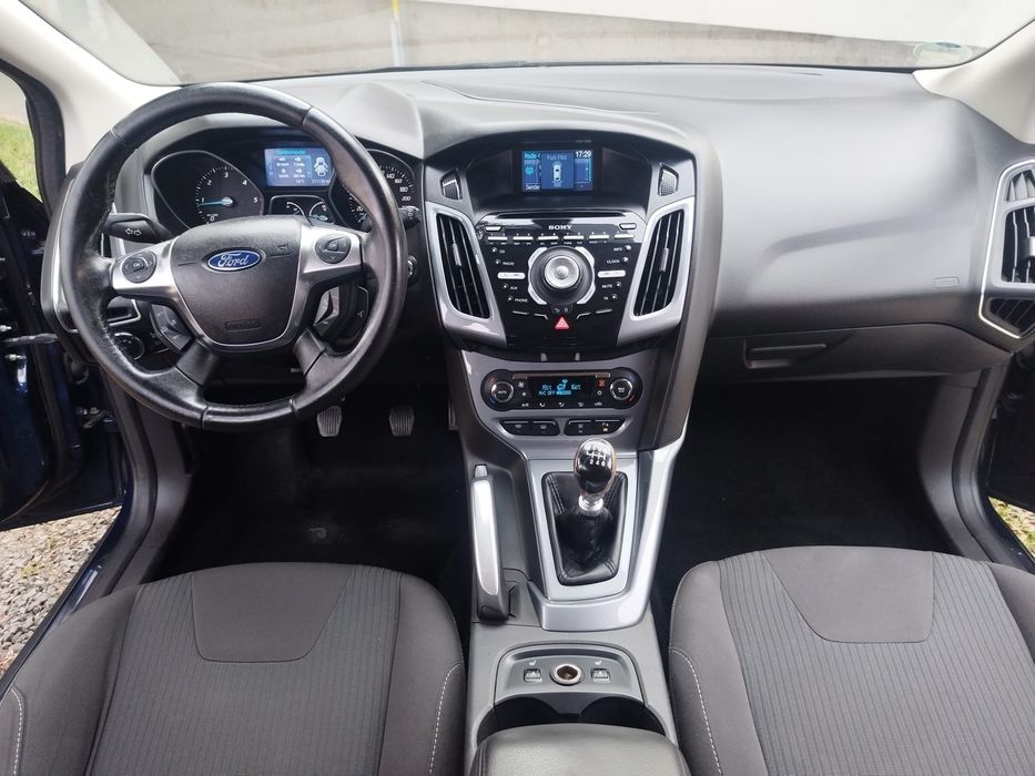 Ford Focus Titanium 2.0 Tdci cu 140 cp,an 2011,climatronic, incalzire