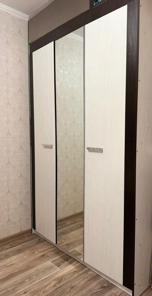 Продается шкаф 220×150 см