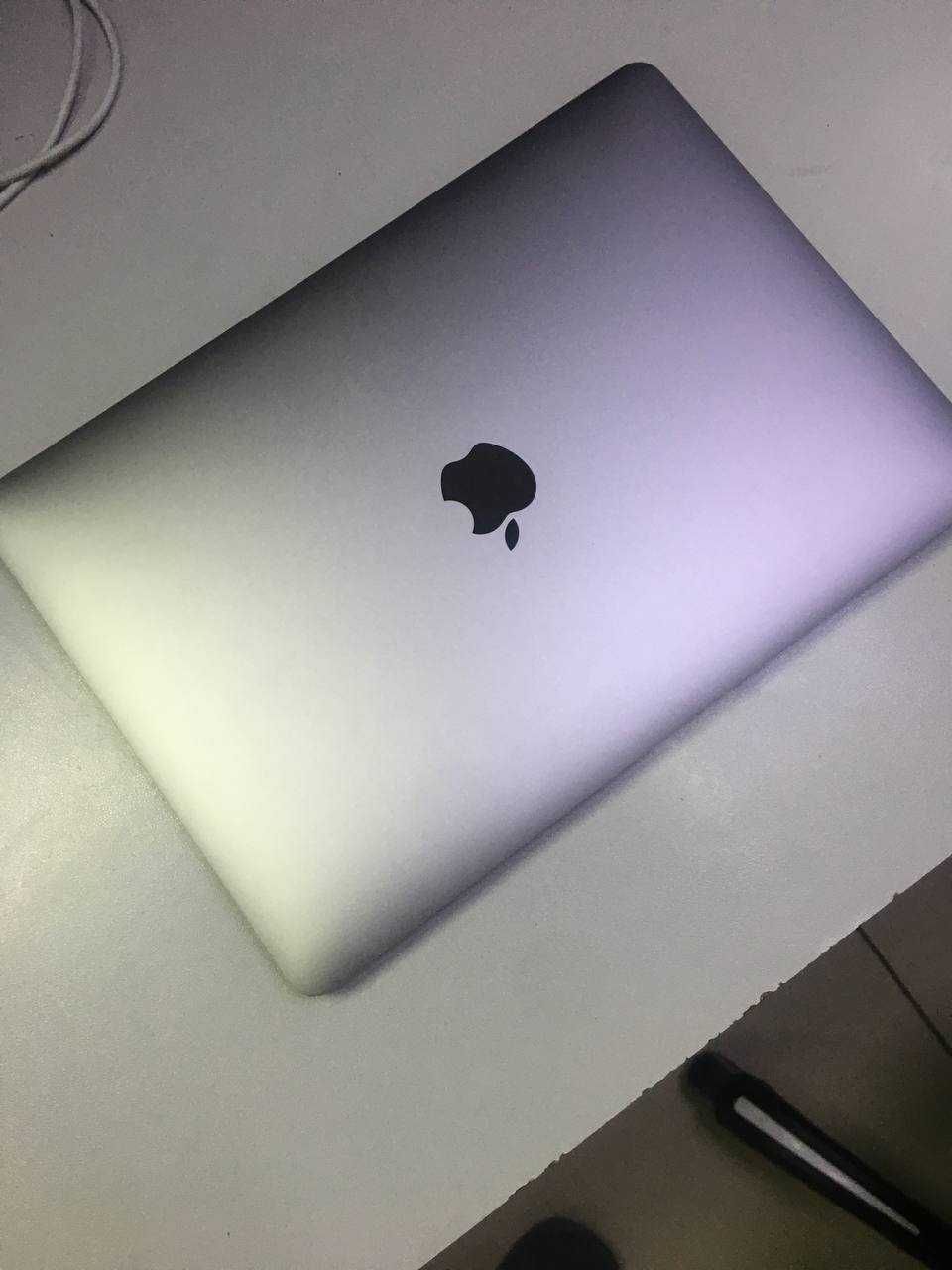 MacBook Pro M1 2020 (8GB/256GB)