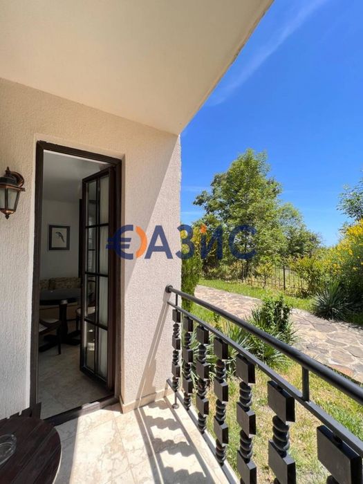 Продава се Двустаен апартамент в Обзор - 58 кв.м за 906 €/кв.м - Снимка #3