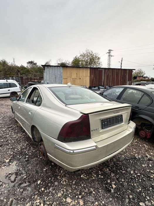 На части Volvo S60 мотор 2.4 D5 дизел D5244T здрав