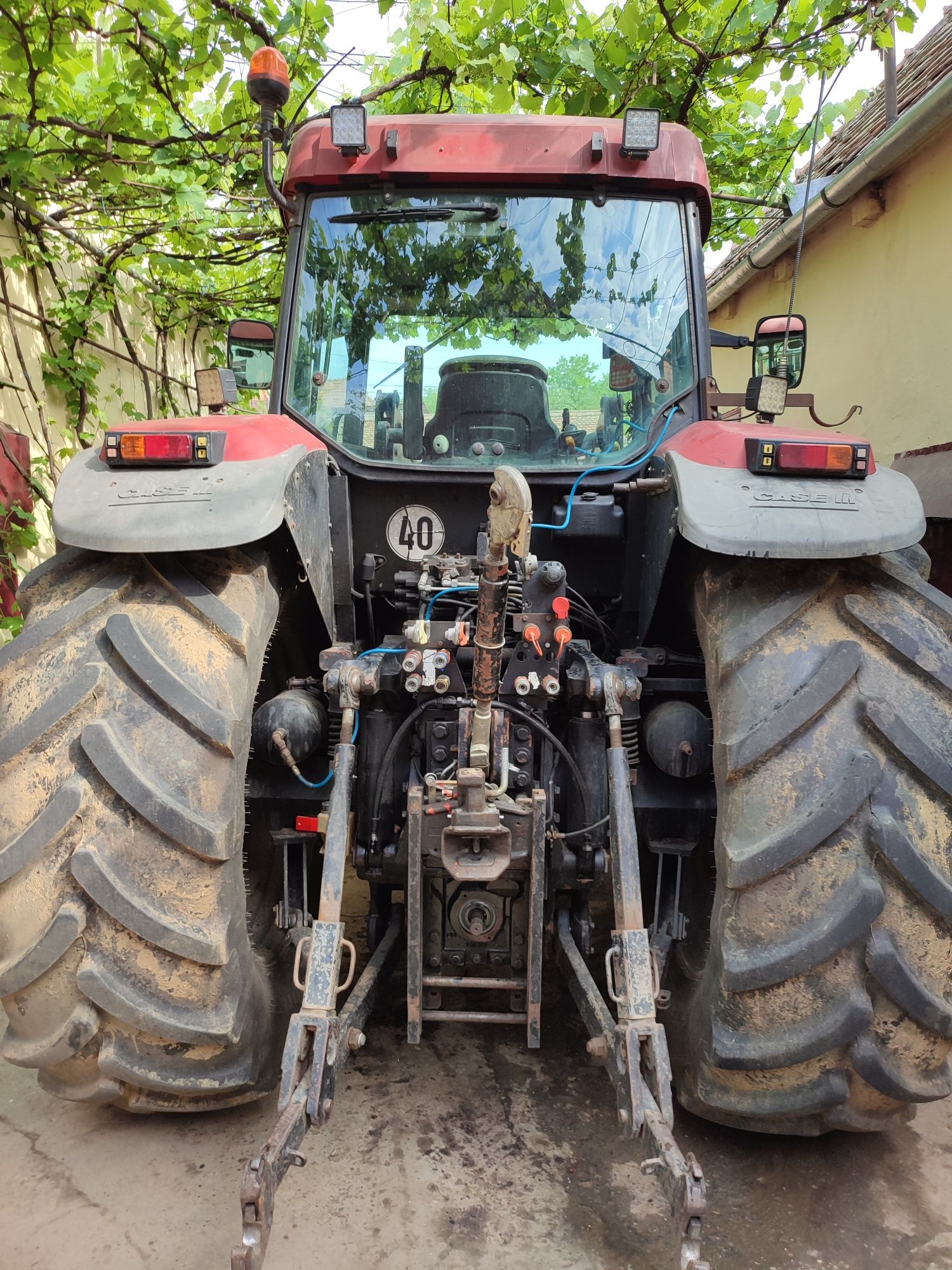 Vând tractor case MX 170