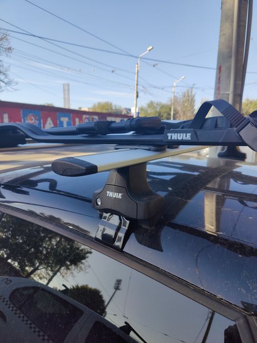 Bare Thule wingbar 135