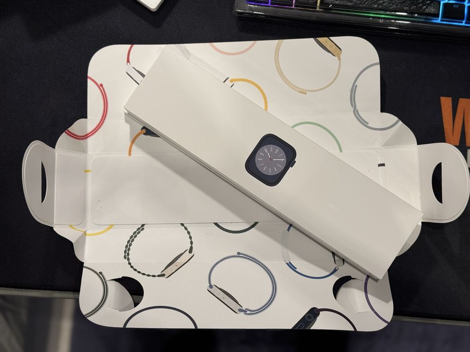 Apple watch series 8