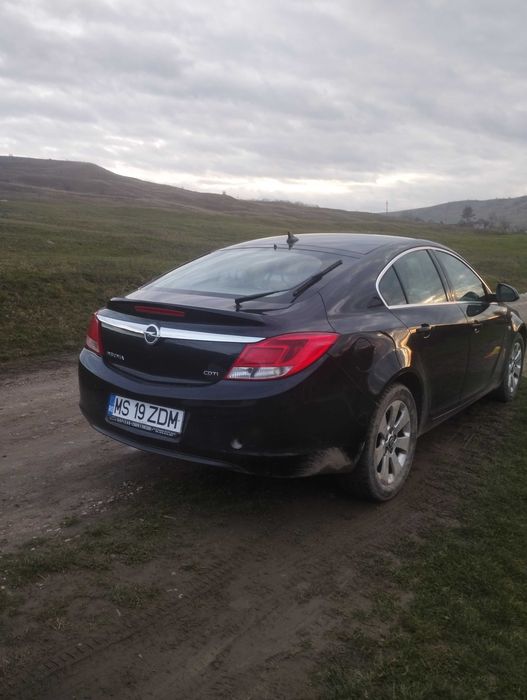 Se vinde Opel insignia